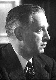 Moment image for Edward V. Appleton: Nobel laureate pioneering upper atmosphere research revolutionized radio communication.