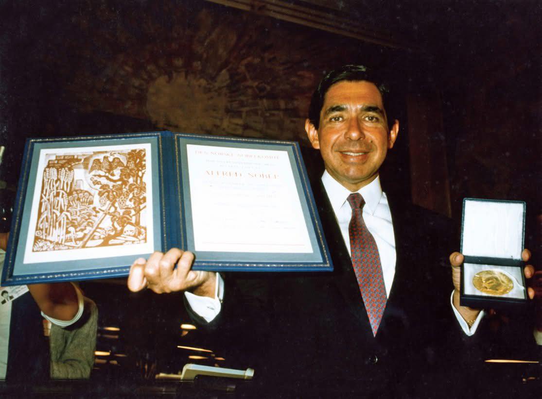Moment image for Óscar Arias Nobel Peace Prize for Central American Peace and Democracy