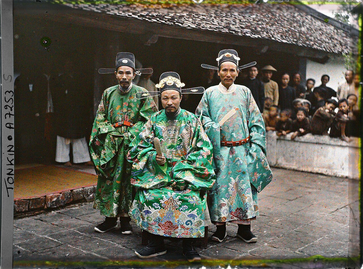 Moment image for Văn Miếu Vietnam's First National University Symbol of Education and Cultural Heritage