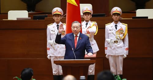 Moment image for Vietnam Elects Tô Lâm as State President with Unanimous National Assembly Vote