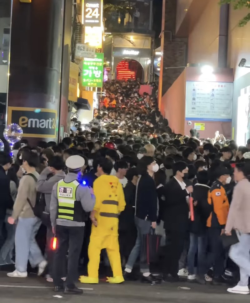 Moment image for Seoul Halloween crowd crush