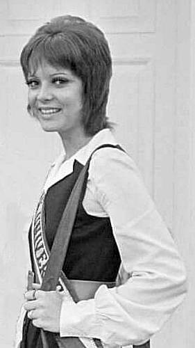 Moment image for Marisol Malaret: Puerto Rican Miss Universe winner inspires global recognition and pride.