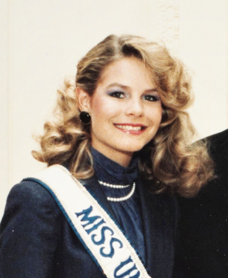 Moment image for Lorraine Downes makes history as first Miss Universe from New Zealand.