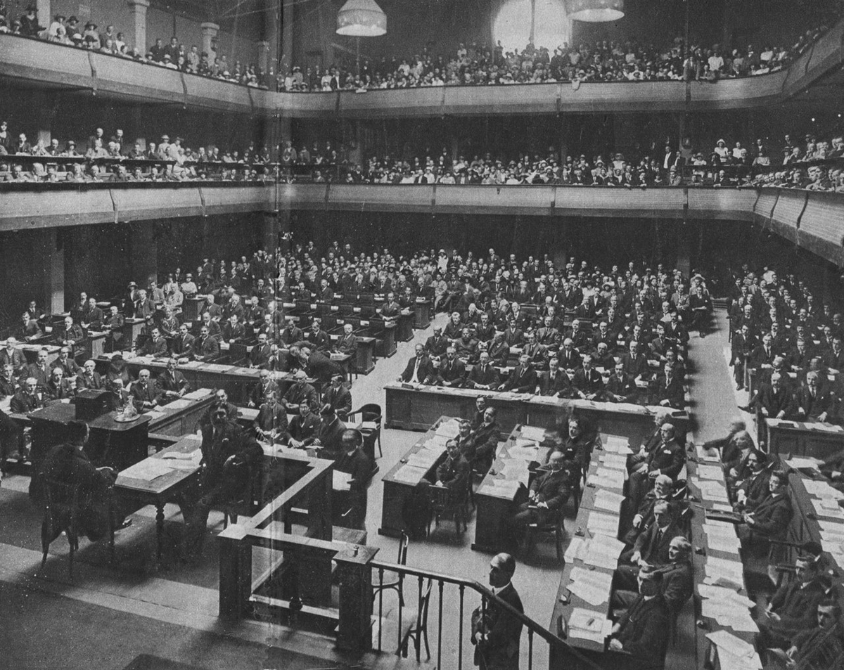 Moment image for Ethiopia's decision to withdraw from the League of Nations due to lack of support.