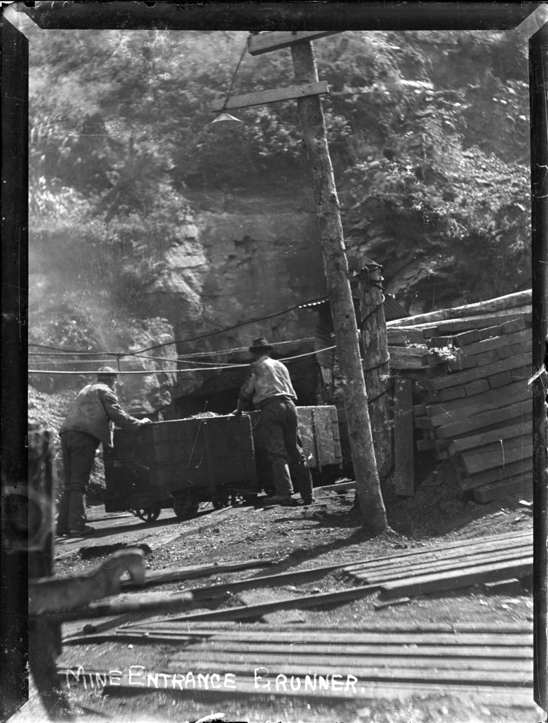 Moment image for Discovery of Coal at Brunner, West Coast
