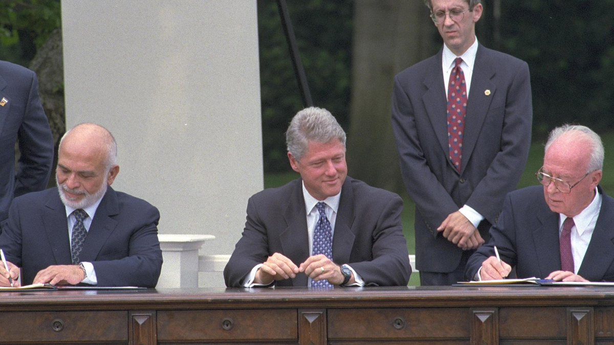 Moment image for Israel and Jordan signed a peace treaty to establish diplomatic relations and promote cooperation.