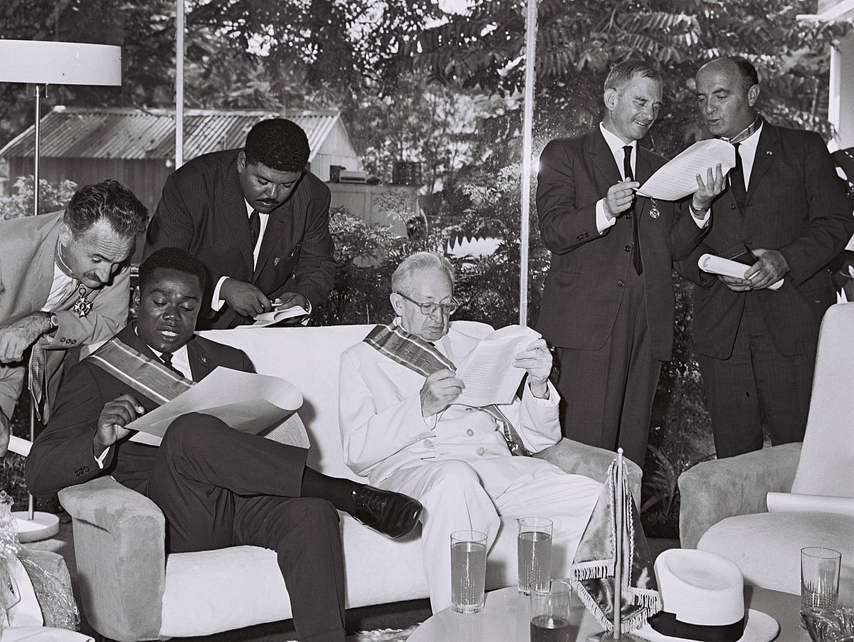 Moment image for President Dacko ousted by army commander Kolingba in coup.