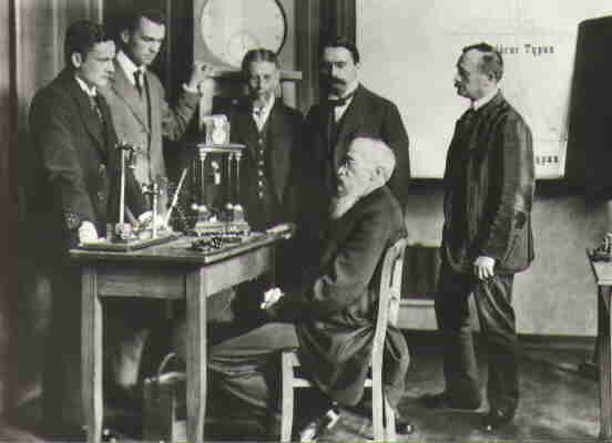 Moment image for Wilhelm Wundt establishes first experimental psychology lab