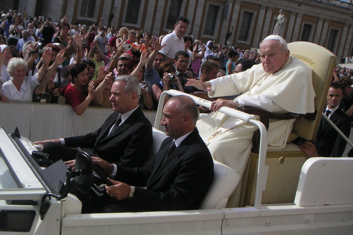 Moment image for Beatification of 233 Spanish Martyrs by Pope John Paul II