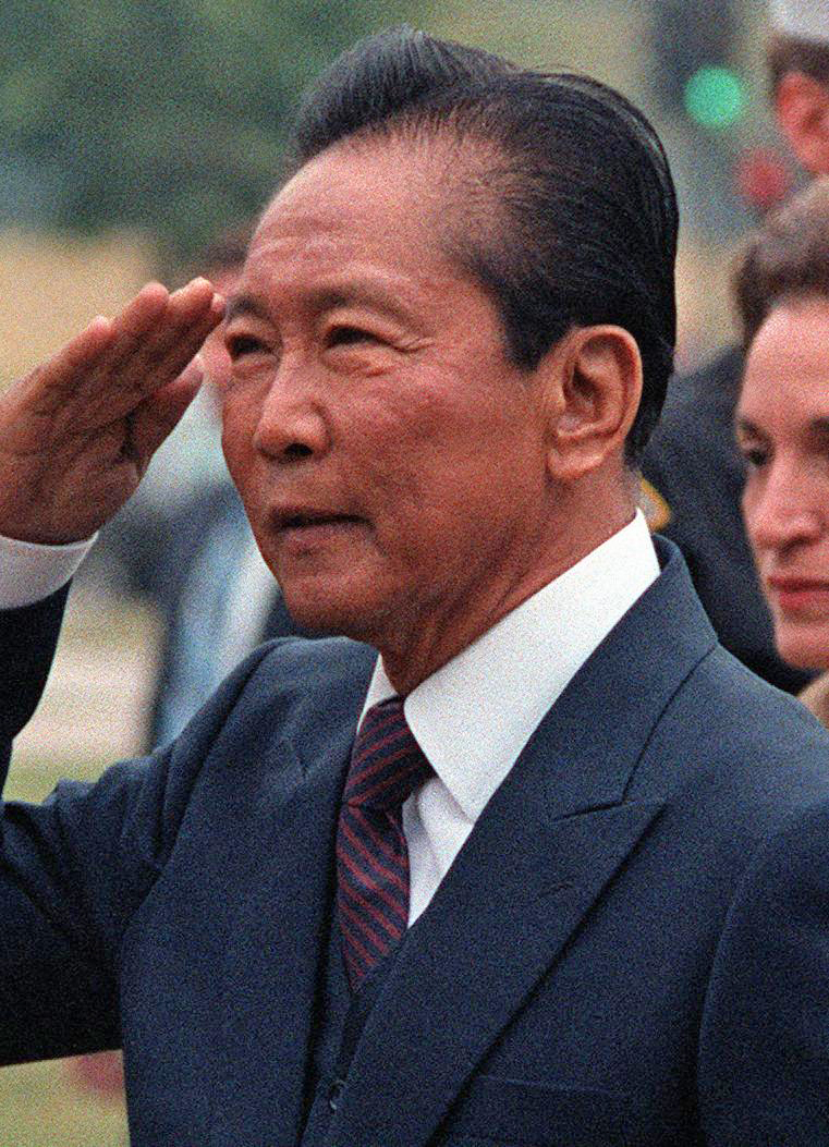 Moment image for Marcos gains absolute powers in new constitution.