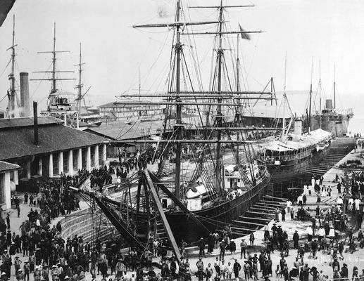Moment image for Historic Opening of Tanjong Pagar Dock Opening