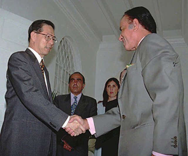 Moment image for Teng Cheong elected president of Singapore.