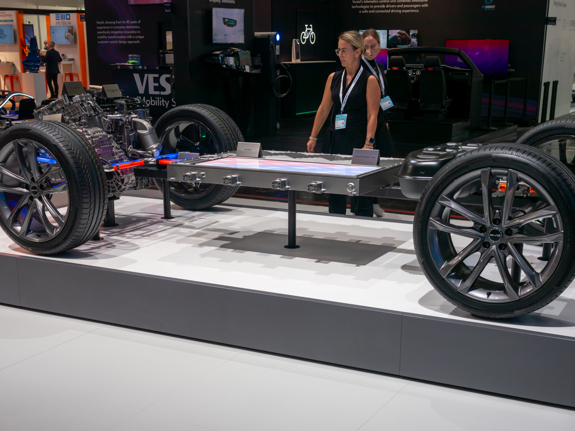 Moment image for Second-Generation Blade Battery Unveiled