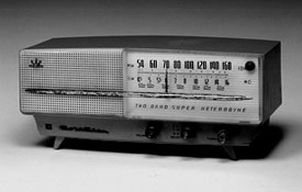 Moment image for Goldstar Co., Ltd. produces the first Korean radio, A-501