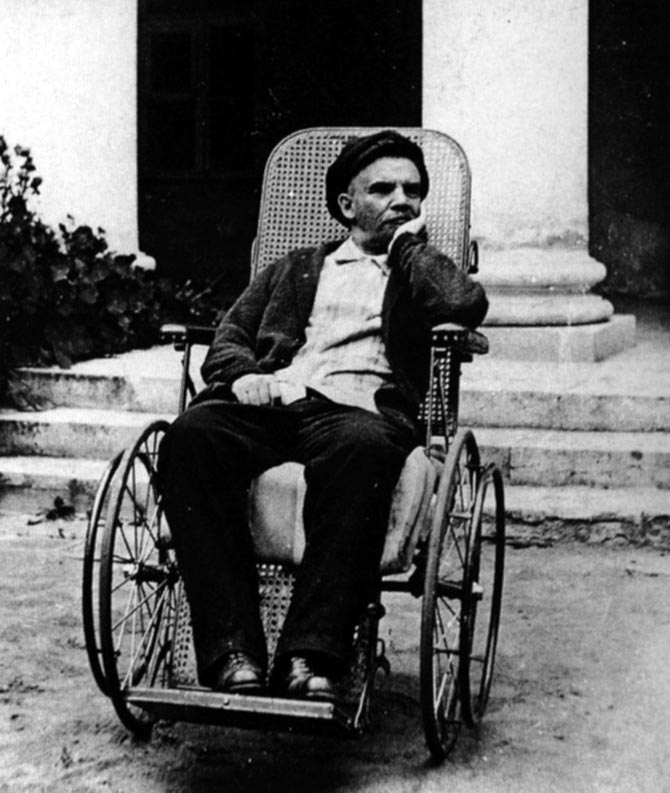 Moment image for experienced a significant decline in health during the final years of his life