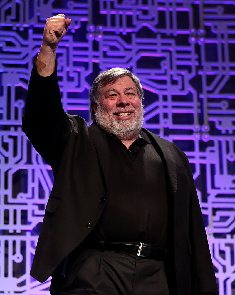 Moment image for Wozniak's Polish and German Ancestry
