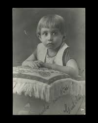 Moment image for Birth of Gabriel García Márquez