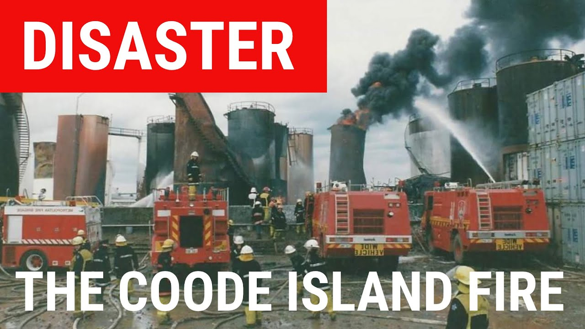 Moment image for Chemical Storage Facility Explosion Creates Toxic Cloud in Melbourne