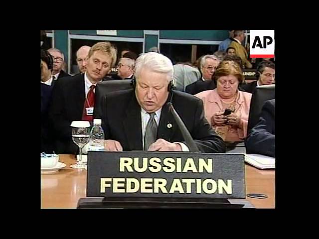 Moment image for Clinton and Yeltsin meet in Istanbul