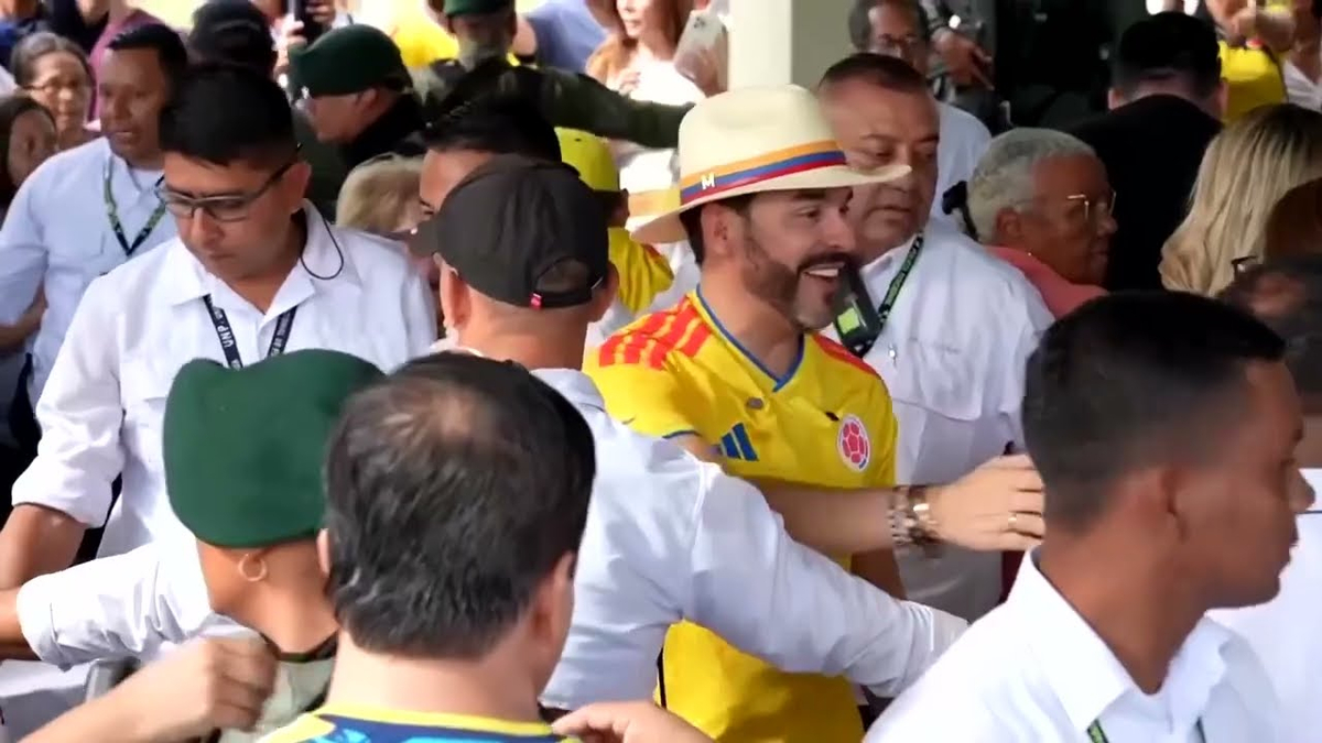 Moment image for Abelardo de la Espriella Wins Colombia's 2026 Presidential Runoff Election