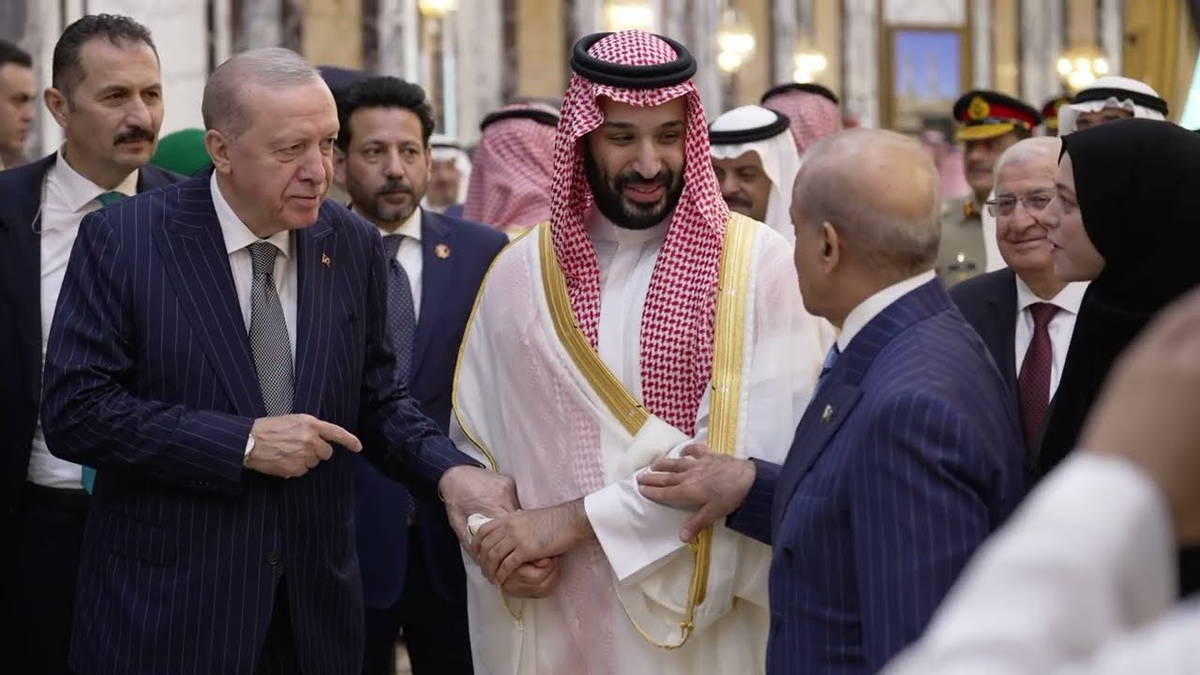 Moment image for Saudi Arabia Signs the Mecca Joint Defence Agreement