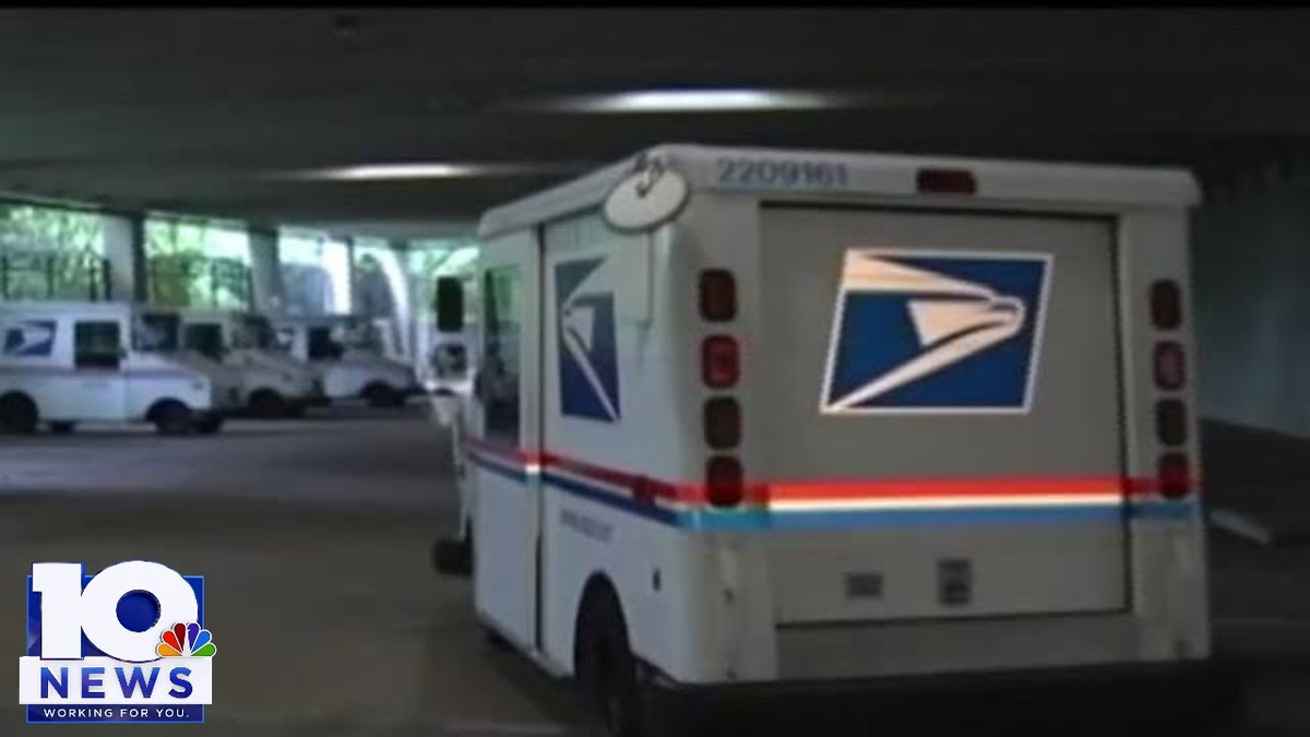 Moment image for USPS to Purchase Only Electric Vehicles