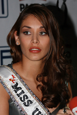 Dayana Mendoza Crowned Miss Universe in Nha Trang, Vietnam