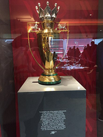 Arsenal complete the season unbeaten (the "Invincibles").