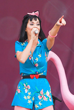 Katy Perry Shines at Southside Festival with Hit Songs and Dynamic Performance